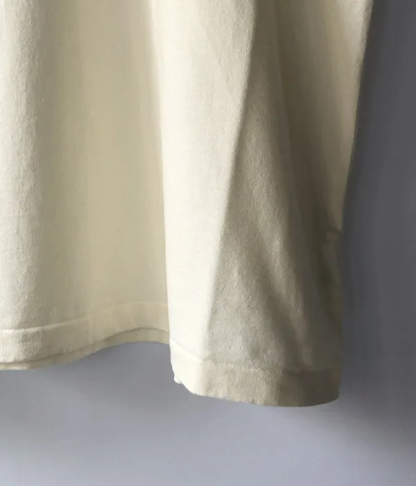 blurhms ROOTSTOCK/CHIC-AGO 88/12 Print Tee WIDE (IVORY)