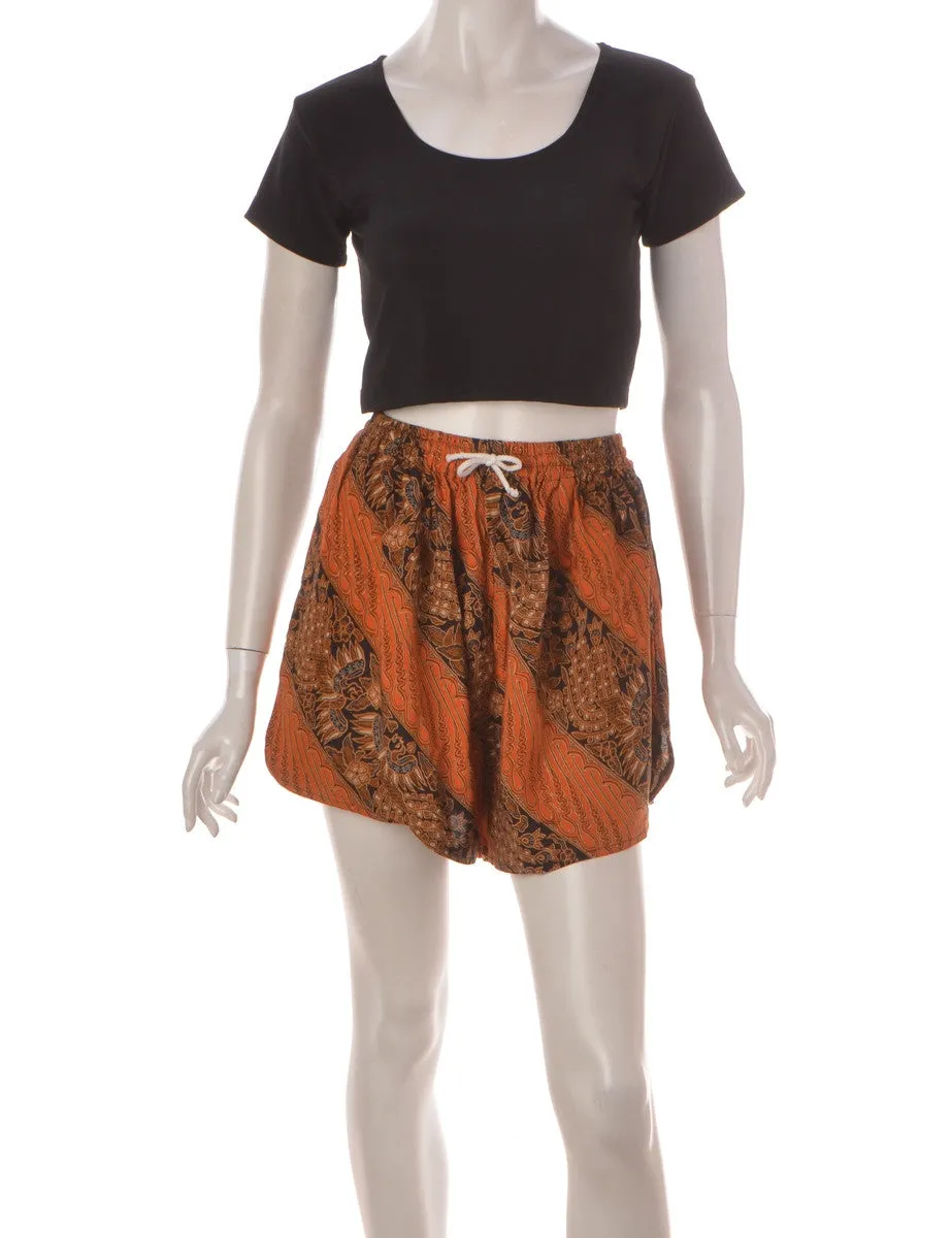 Label Curved Hem Floral Summer Shorts
