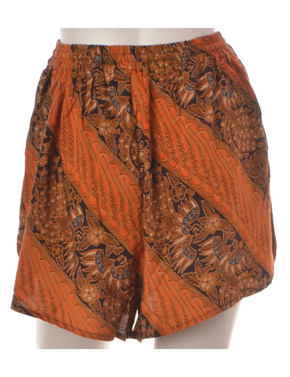 Label Curved Hem Floral Summer Shorts