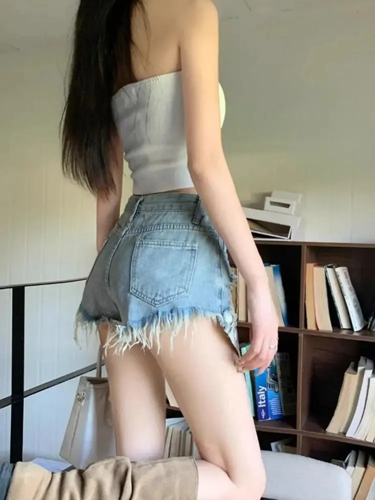 New Ripped Fringed Raw-edged Denim Shorts