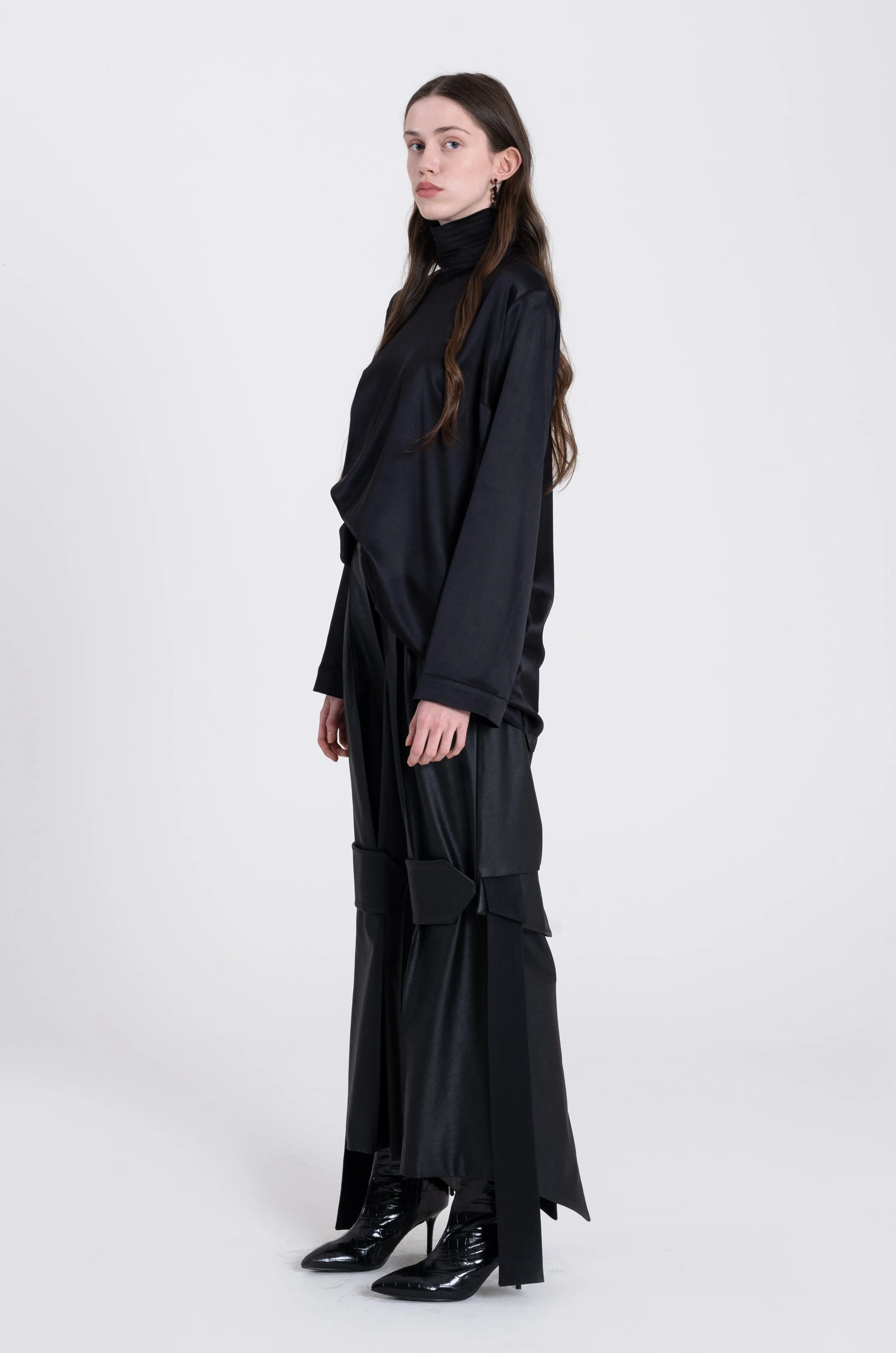 OLIVE LEATHER TROUSERS