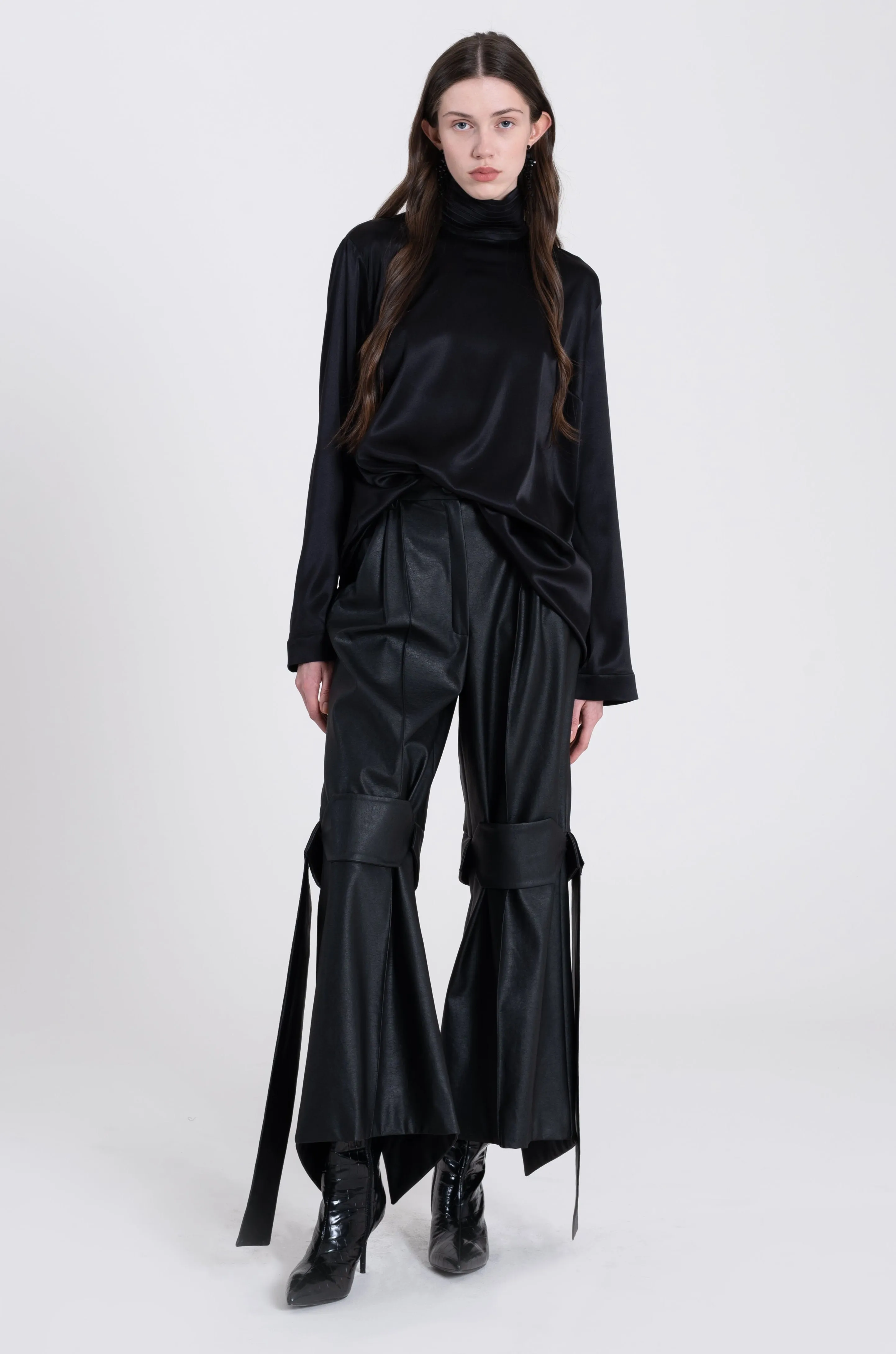 OLIVE LEATHER TROUSERS