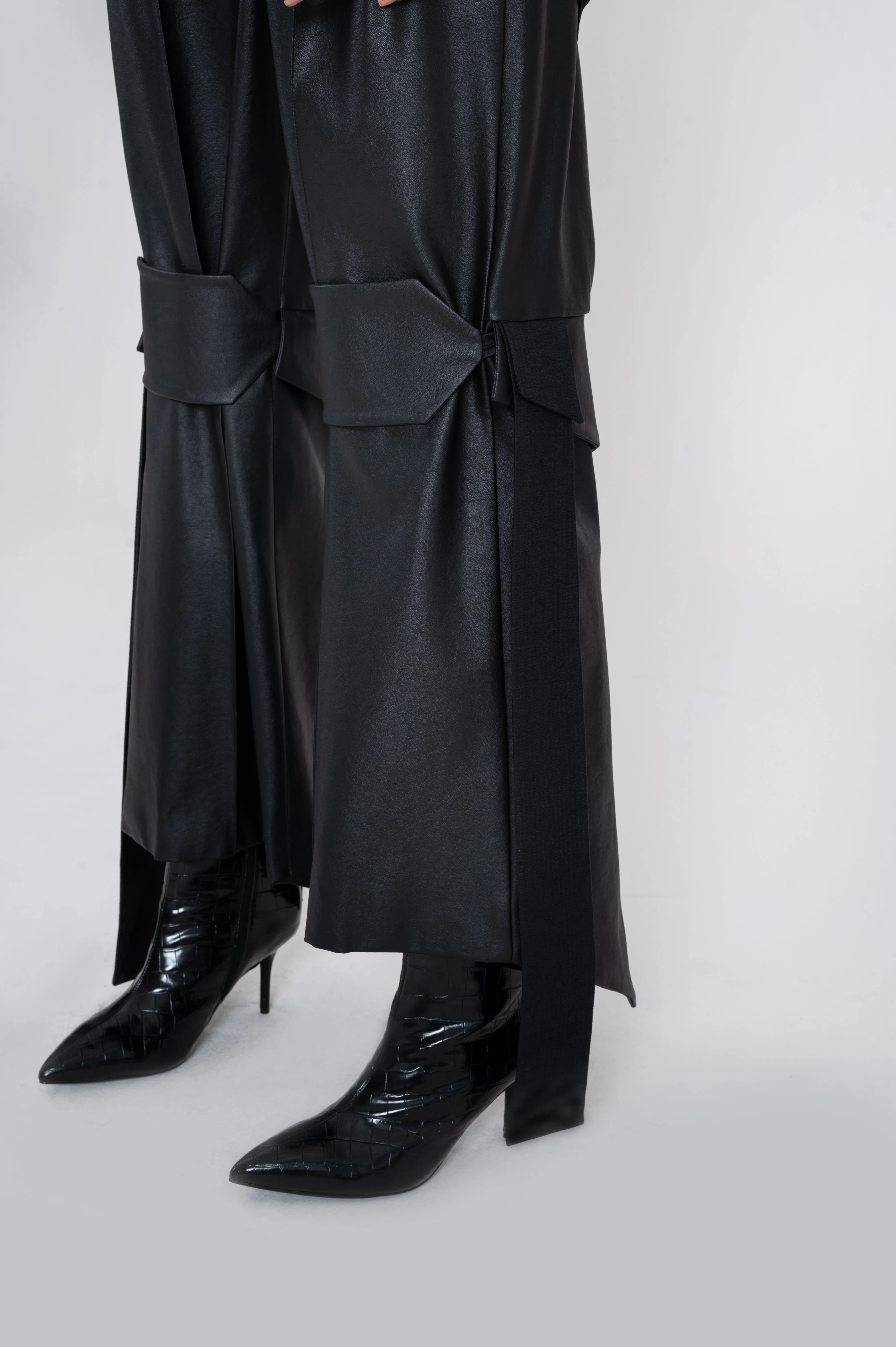 OLIVE LEATHER TROUSERS
