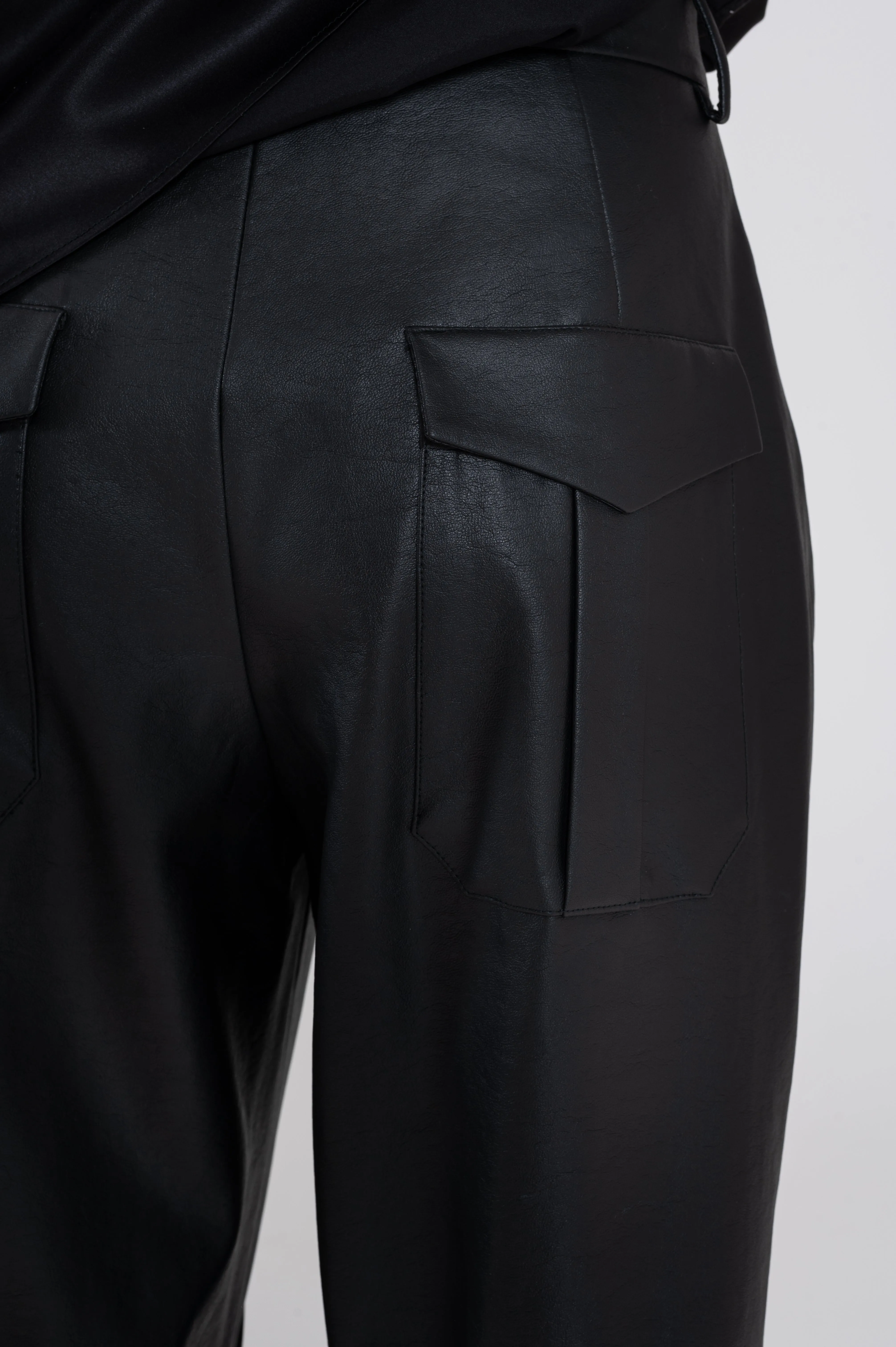 OLIVE LEATHER TROUSERS
