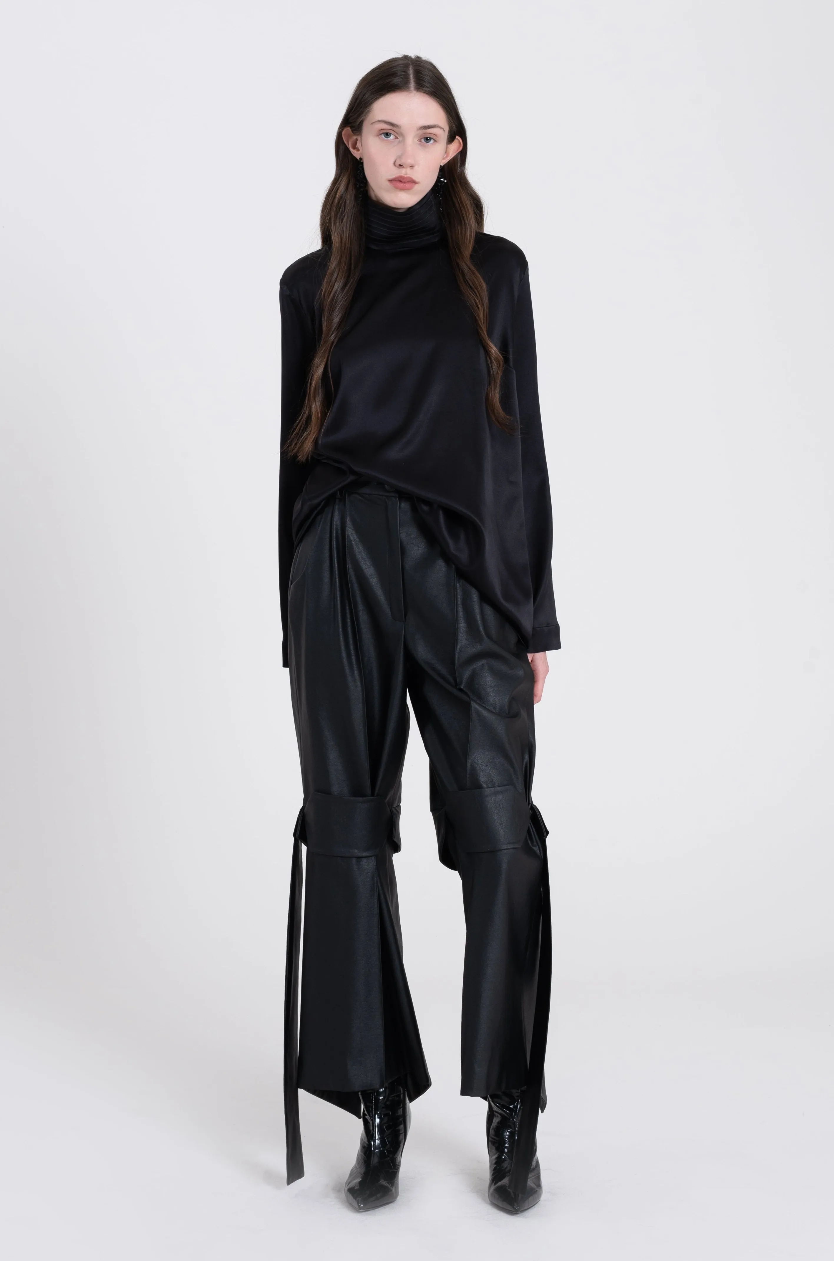 OLIVE LEATHER TROUSERS